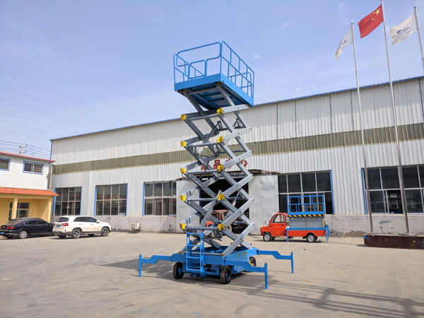移動(dòng)式液壓升降平臺(tái) 移動(dòng)式液壓升降平臺(tái)