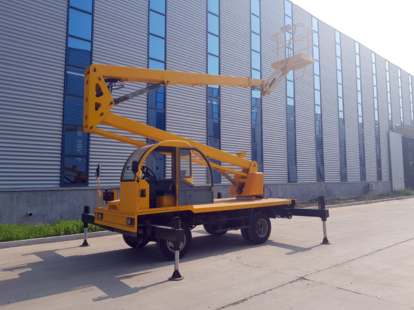 自行式折臂液壓升降機 自行式折臂液壓升降機