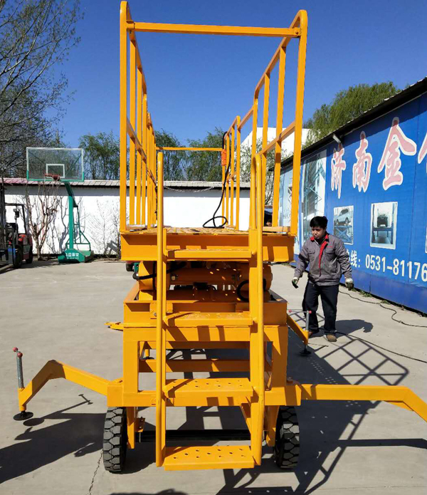 �C(j��)���z��Һ������ƽ�_�{(di��o)ԇ