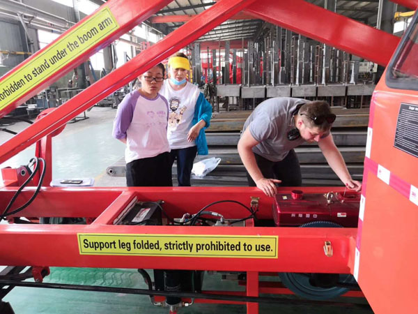 �͑����Һ������ƽ�_